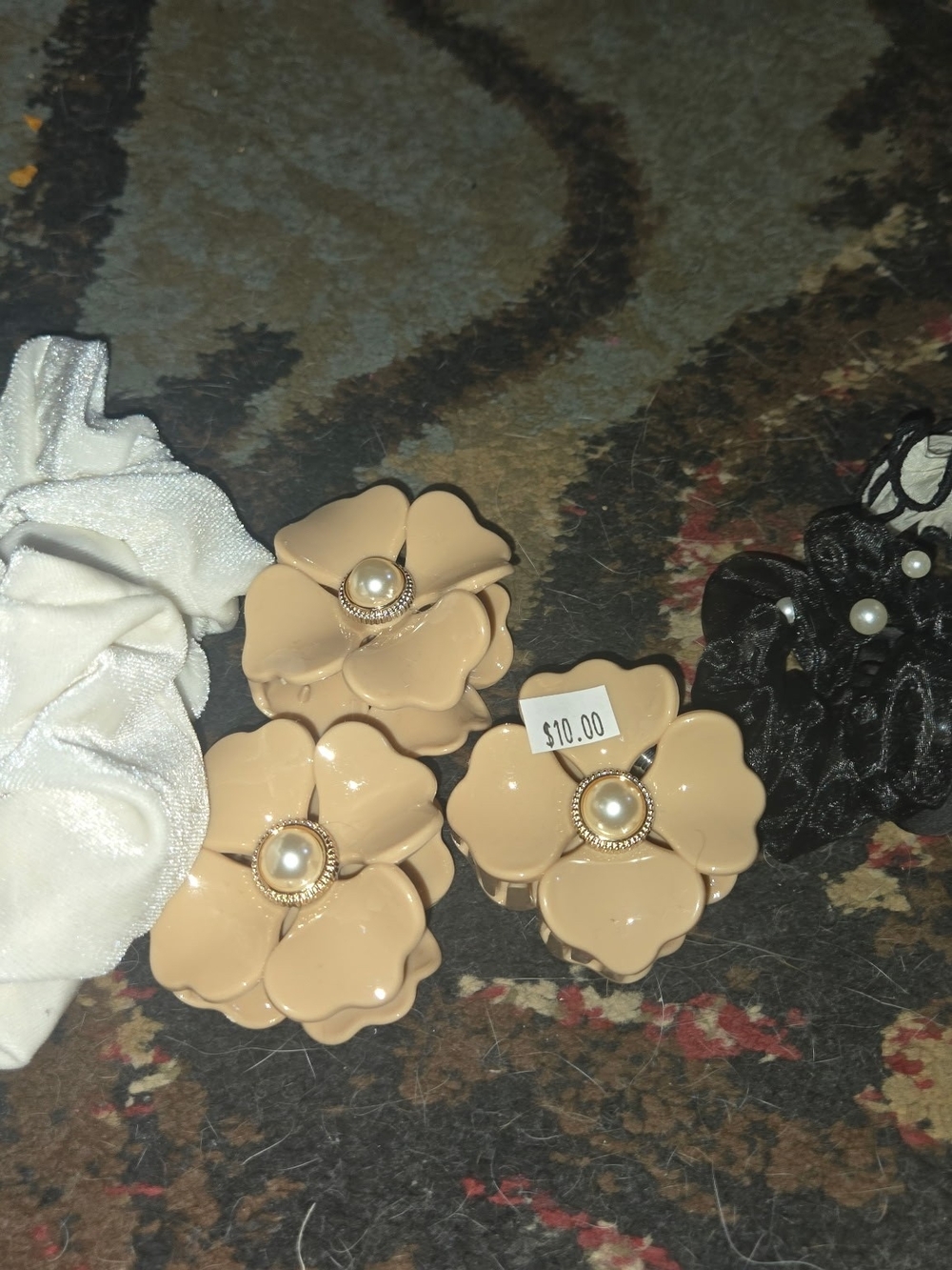 Pearl-Center Beige Flower Hair Clips - Women Accessories